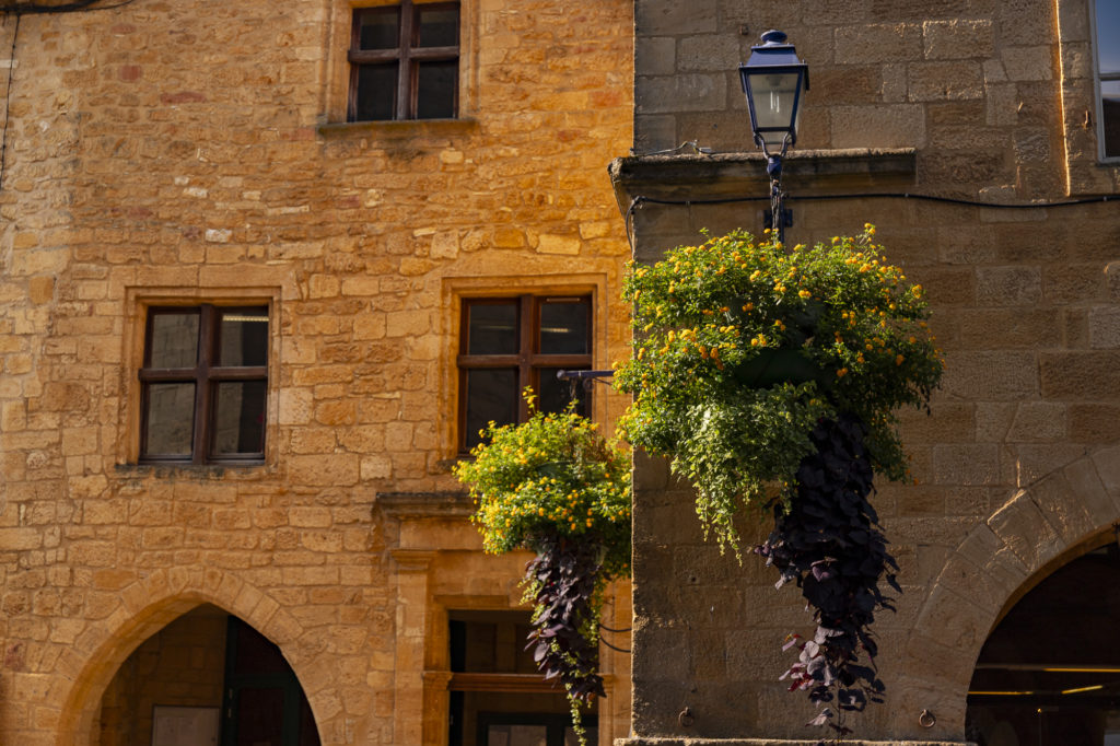 Gourdon sur le GR652 dans le Lot 