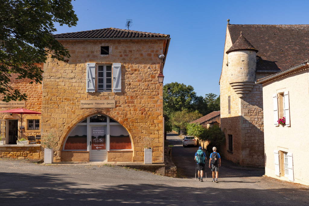 randonnée sur le GR652 dans le lot eglises et patrimoine religieux 