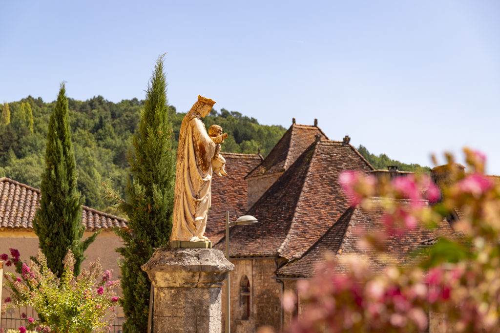 randonnée sur le GR652 dans le lot eglises et patrimoine religieux 