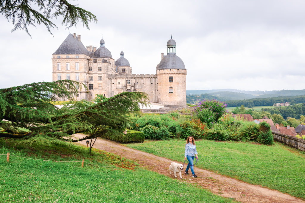 Mit Ihrem Hund durch die Dordogne: Die besten Plätze für Hundeliebhaber