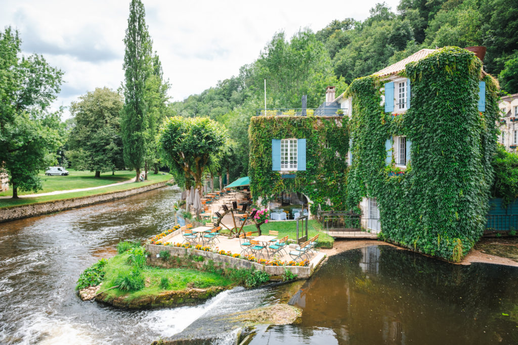 visiter la dordogne avec un chien 