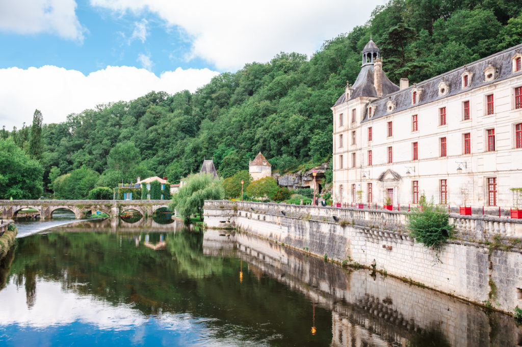 visiter la dordogne avec un chien 