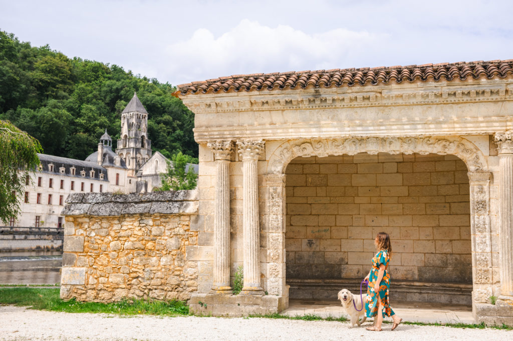 Mit Ihrem Hund durch die Dordogne: Die besten Plätze für Hundeliebhaber