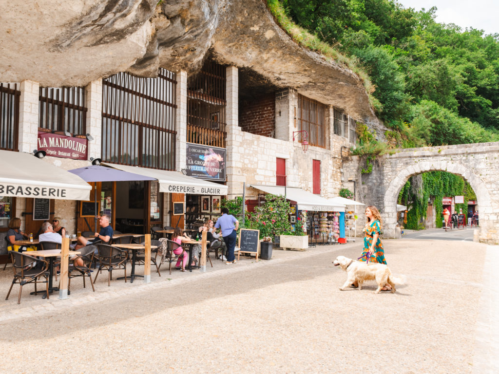 Mit Ihrem Hund durch die Dordogne: Die besten Plätze für Hundeliebhaber