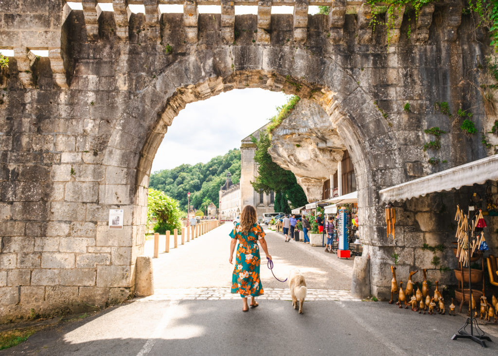 Mit Ihrem Hund durch die Dordogne: Die besten Plätze für Hundeliebhaber